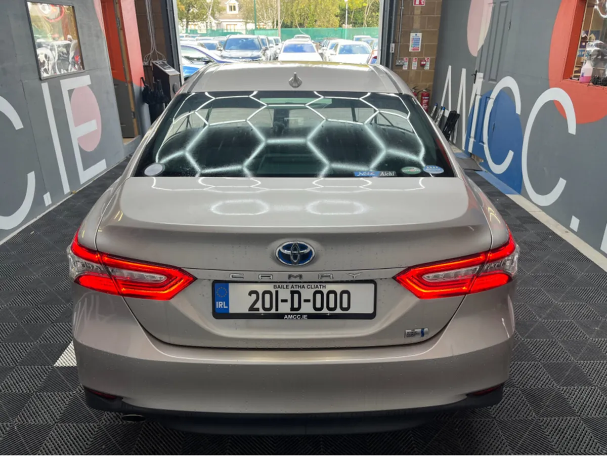 Toyota Camry €26950! 2020 TOYOTA CAMRY 2.5 HYBRID - Image 3
