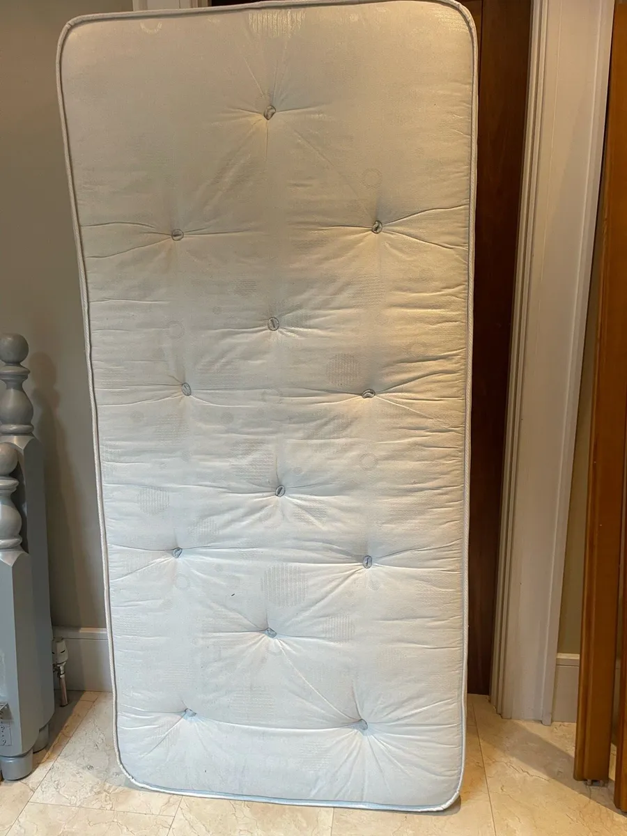 Like New - Very Comfortable Single Mattress - Image 2