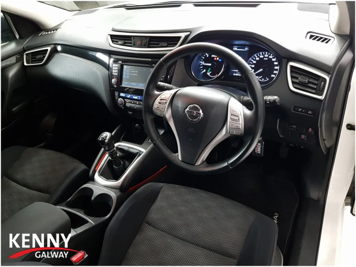Nissan Qashqai *Deposit Taken* 1.5 DSL SV CONNECT - Image 2