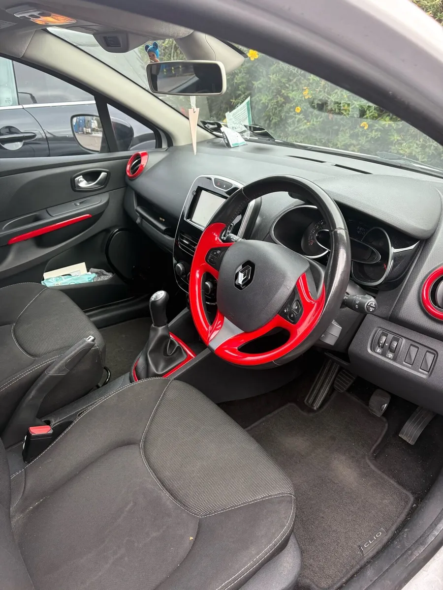 171 Renault Clio - Image 4