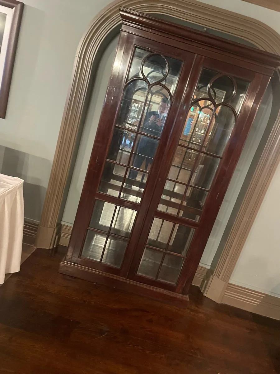 Vitrine - Image 2