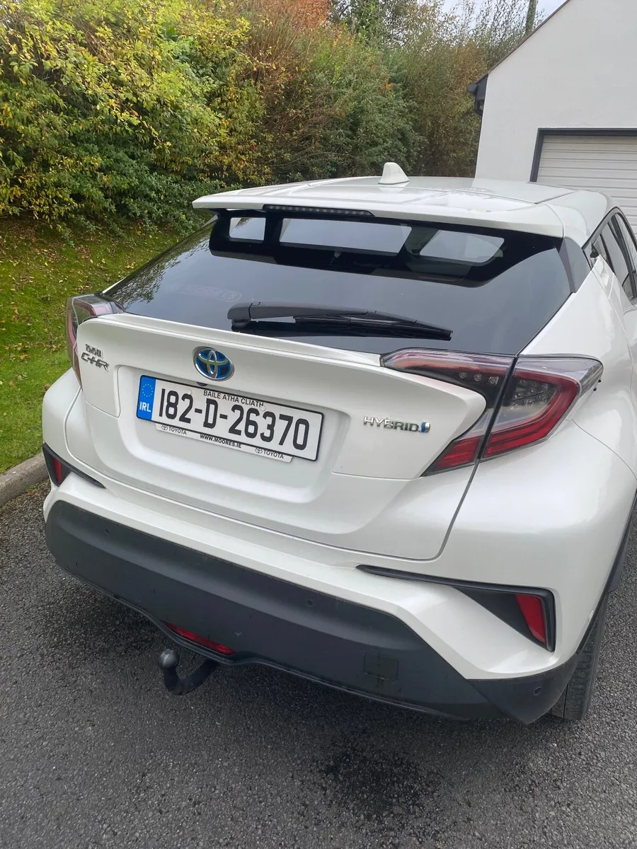 Toyota C-HR 2018 - Image 2