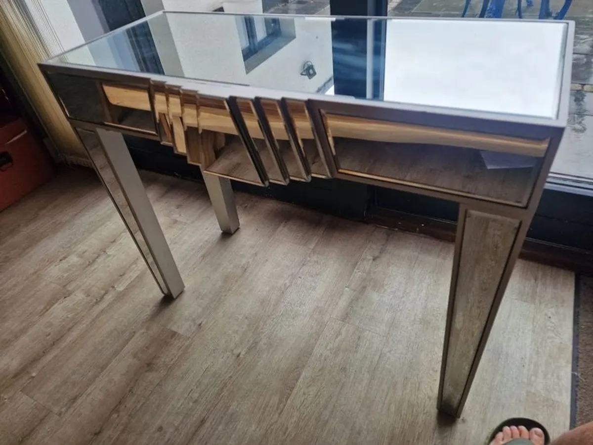 Mirrored Dressing / Console Table 100x400x800 WxDxH - Image 1