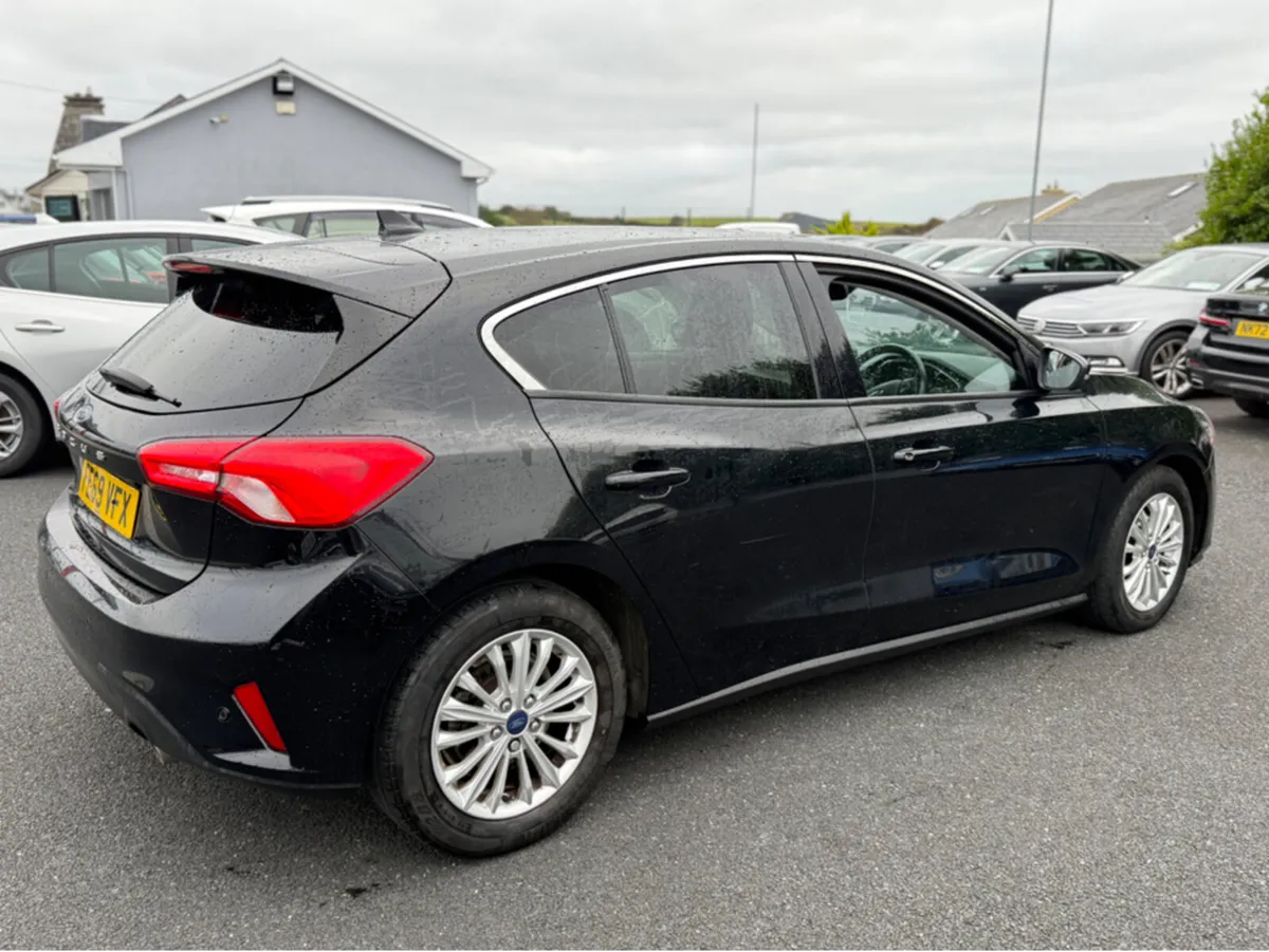 Ford Focus TITANIUM TDCI - Image 4