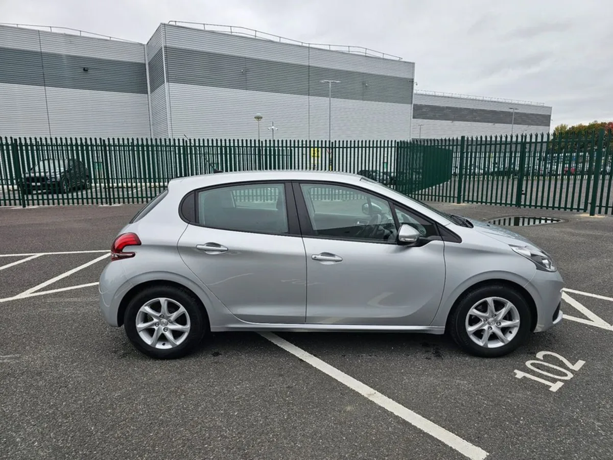 Peugeot 208 1.2 , ACTIVE MODEL, LOW MILEAGE, FINAN - Image 3