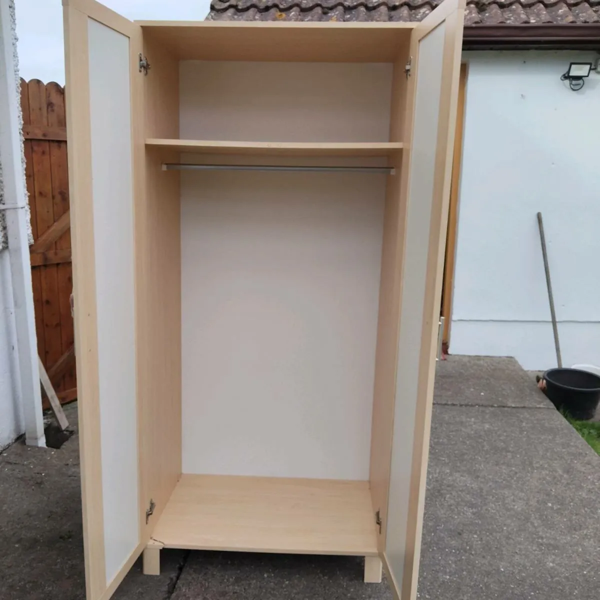 Modern Wardrobe - Image 2