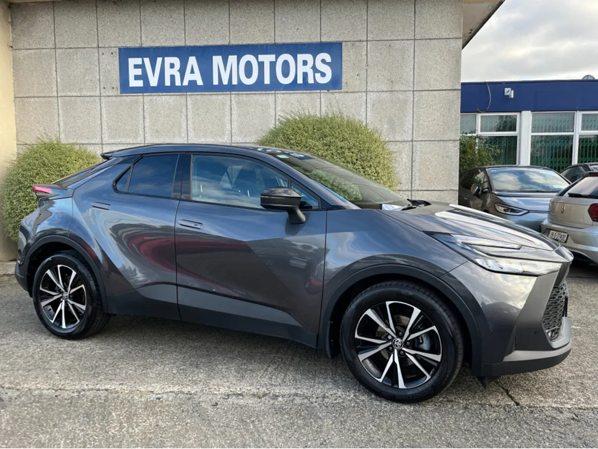 Toyota C-HR HYBRID SPORT AUTOMATIC 1.8 PETROL //HE - Image 4