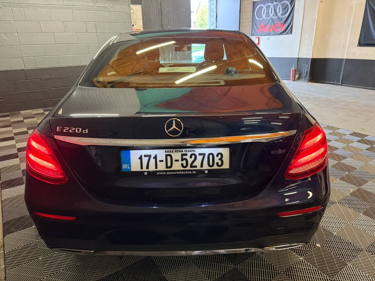 Mercedes-Benz E220d AMG Line - Image 4