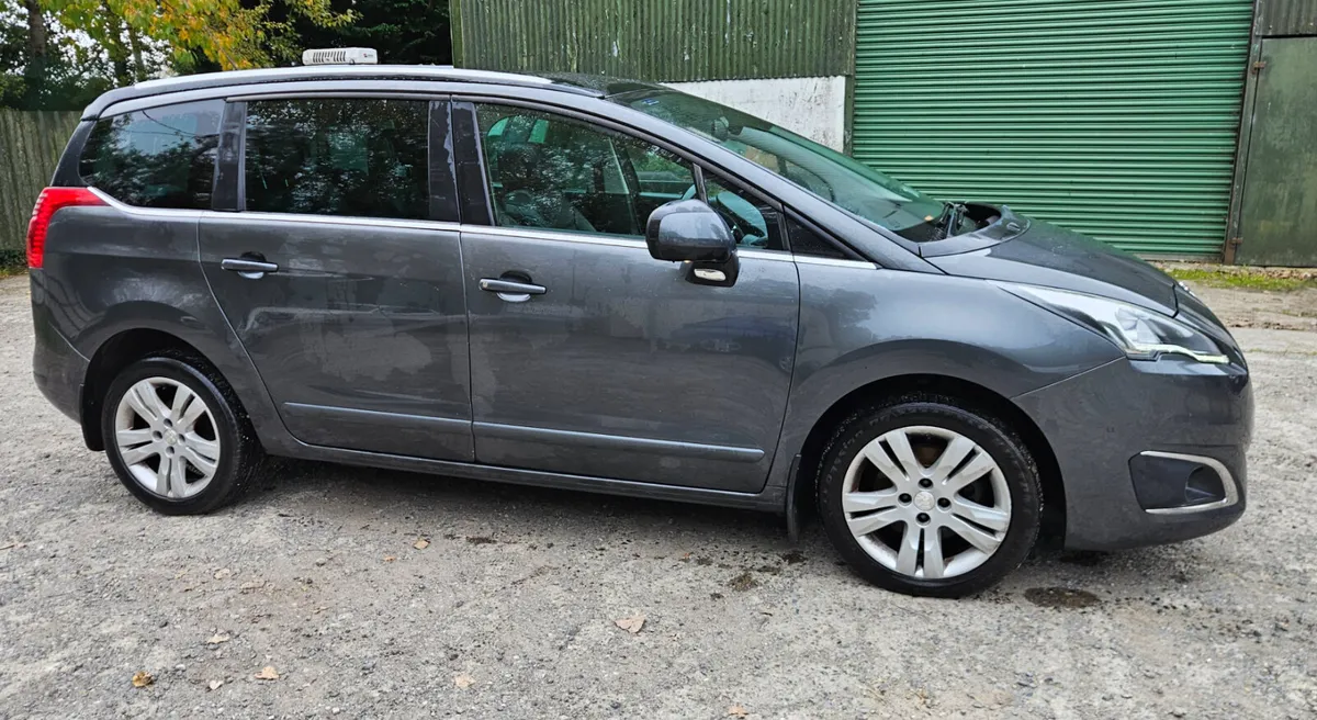 Peugeot 5008 1.6 Blue Hdi 120 Family high spec - Image 1