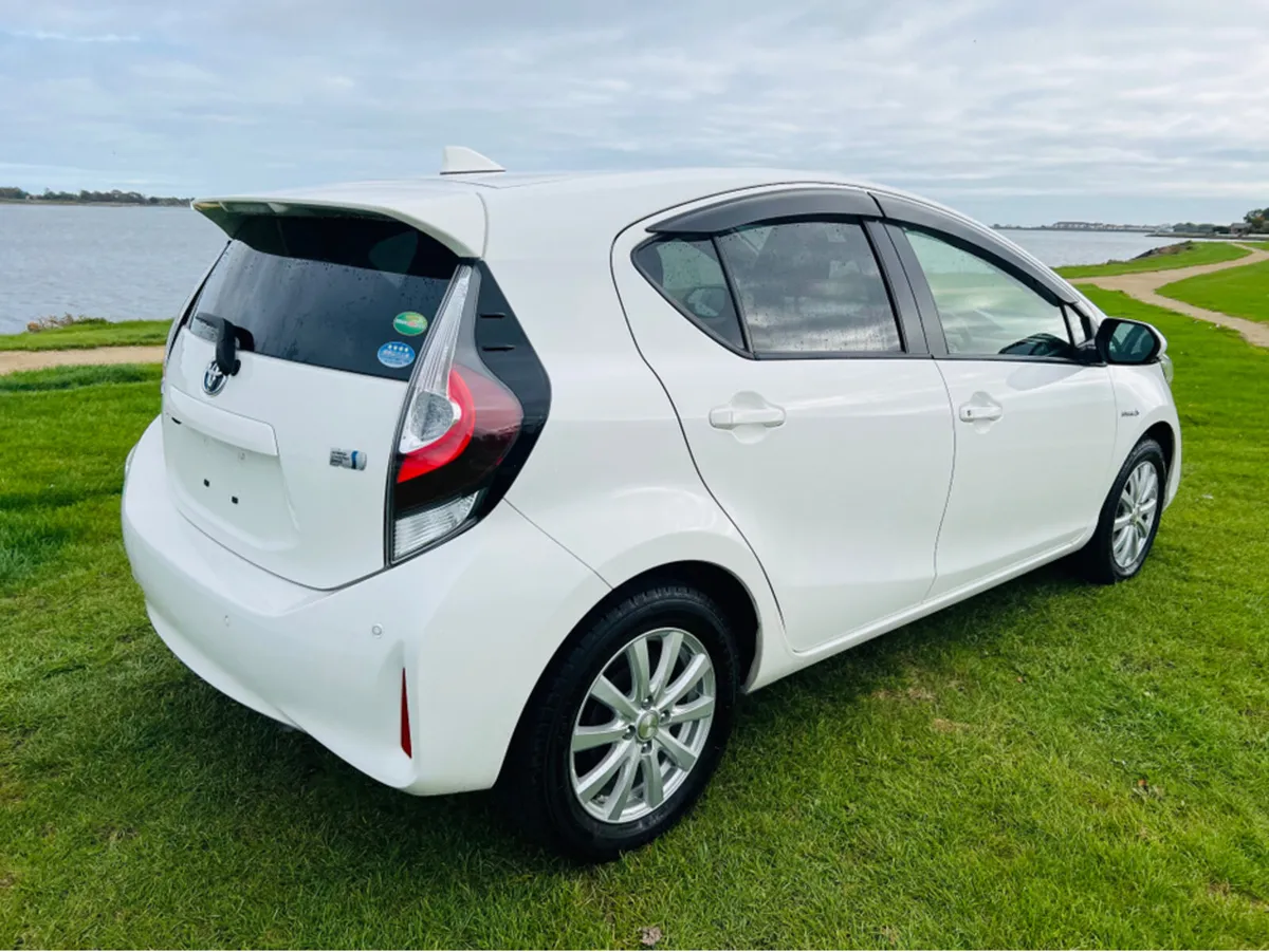 Toyota Aqua Toyota Aqua S,  1.5 Hybrid automatic i - Image 3