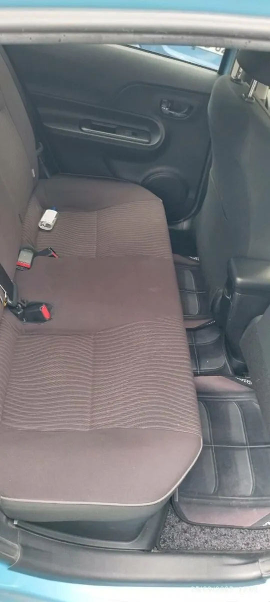 Car - Image 2