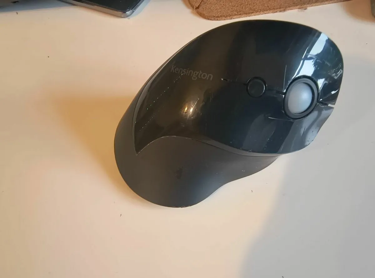Mouse Kensington Pro Fit Ergo vertical wireles - Image 1