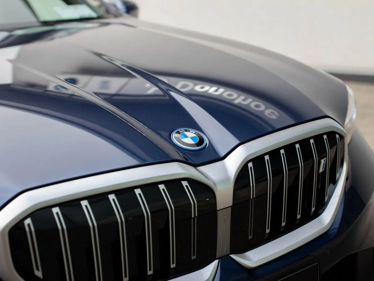 BMW i5 Edrive40 Sport Edition - Image 4