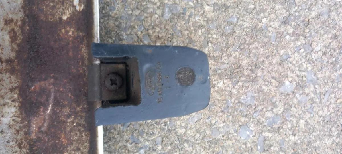 Ford escort mk2 front bumper - Image 4