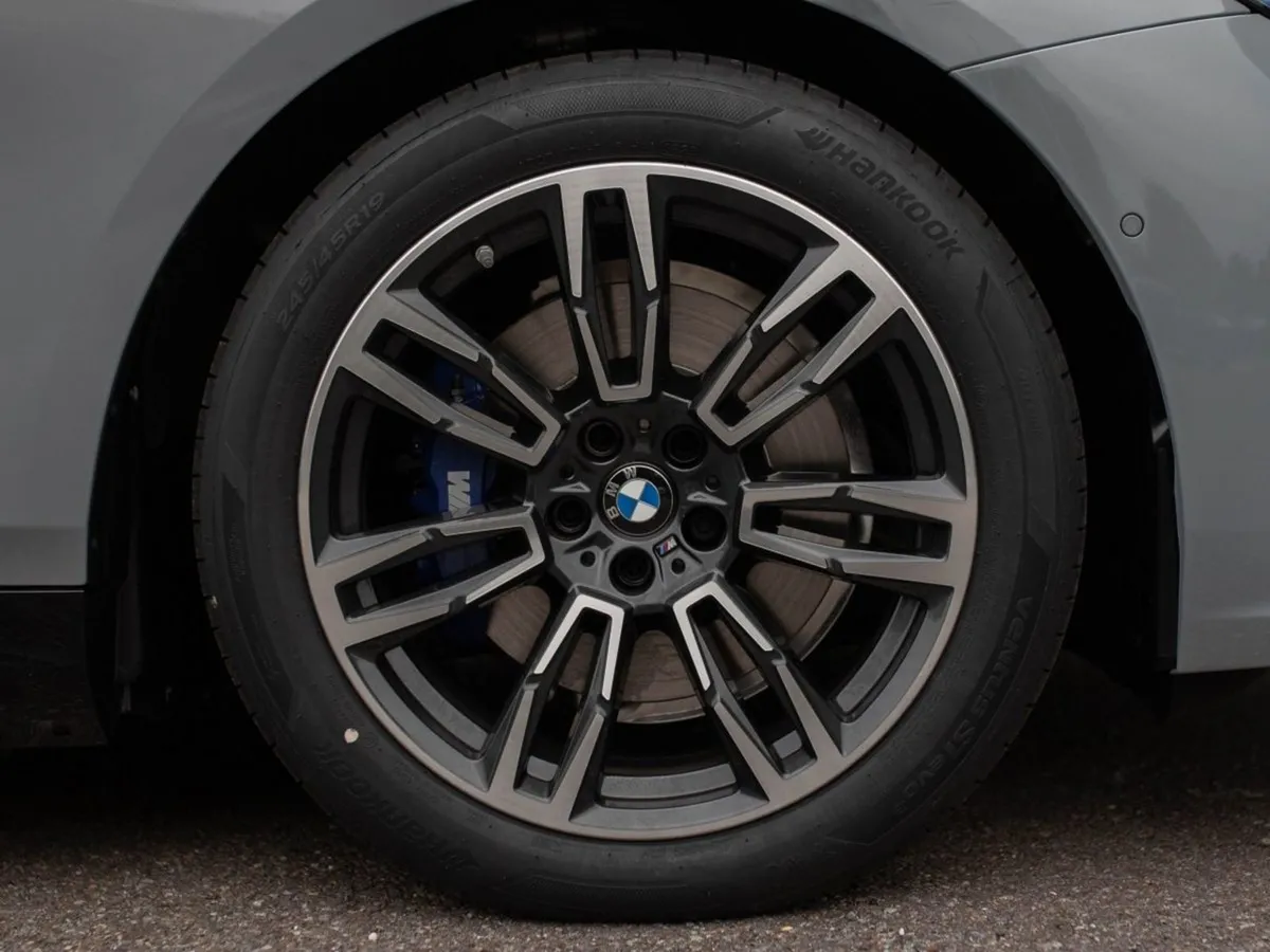 BMW 5 Series 530e M Sport - Image 4