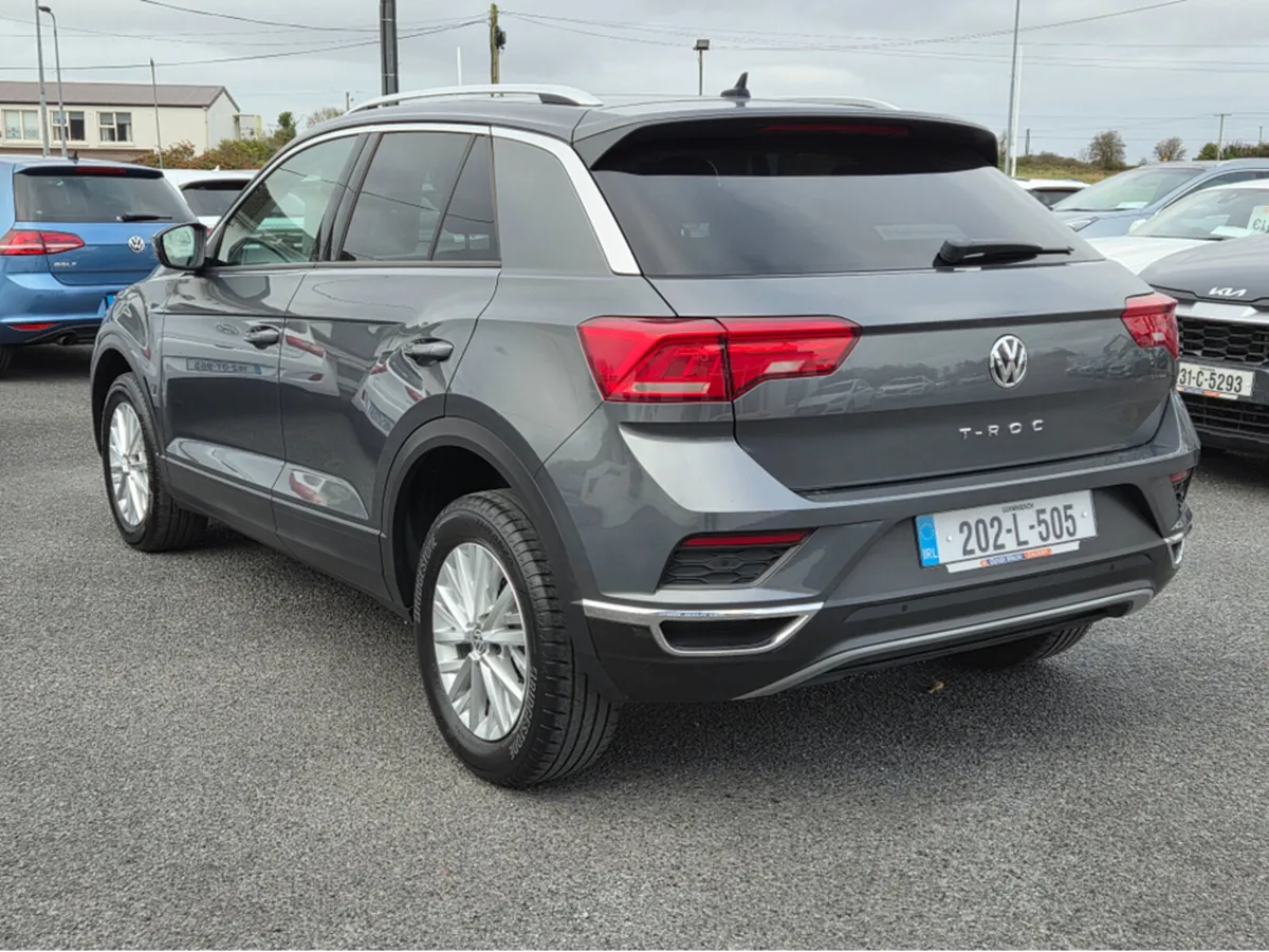 Volkswagen T-Roc DESIGN 1.0 TSI MANUAL 6SPEED FWD - Image 3