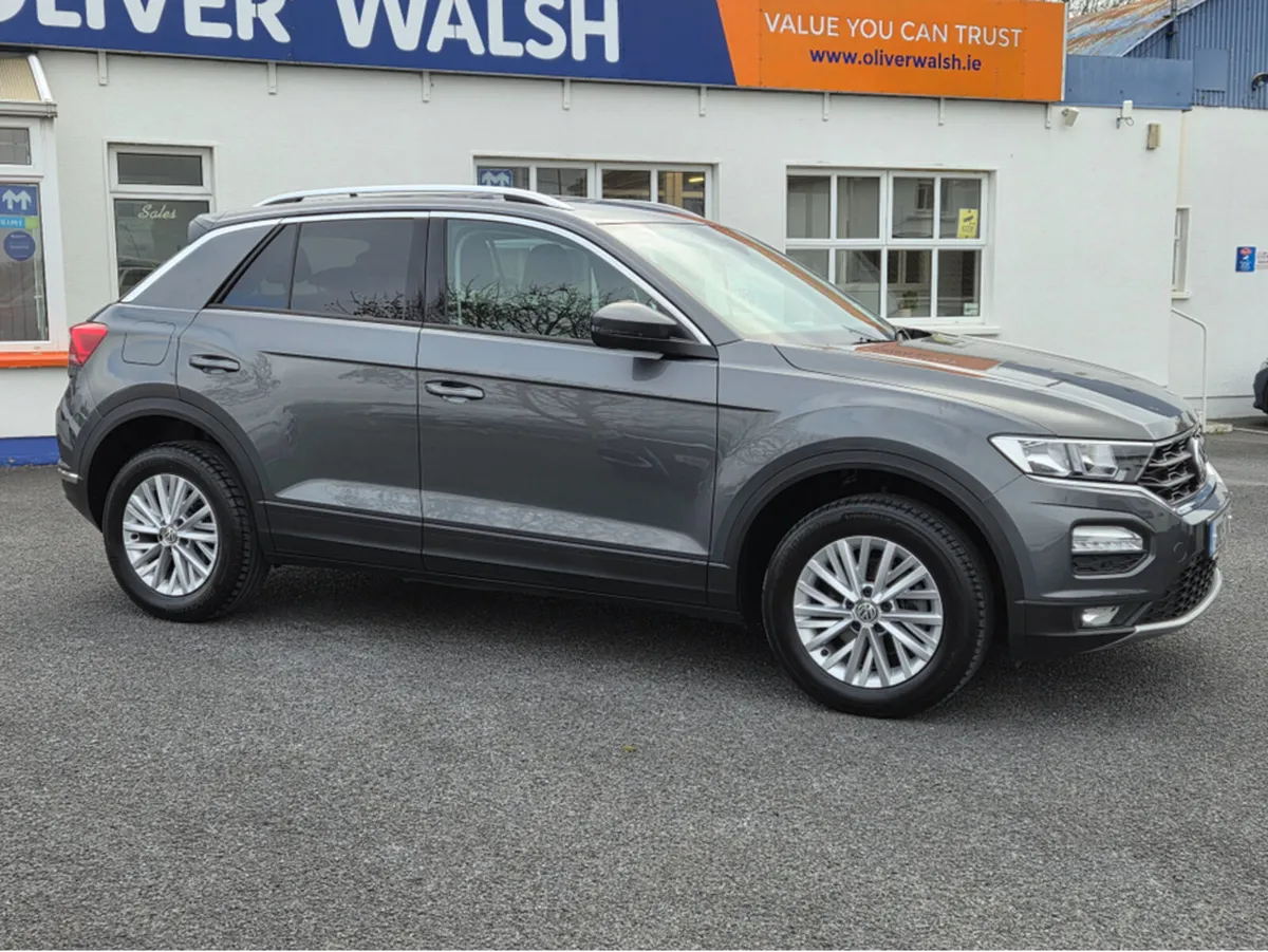 Volkswagen T-Roc DESIGN 1.0 TSI MANUAL 6SPEED FWD - Image 4