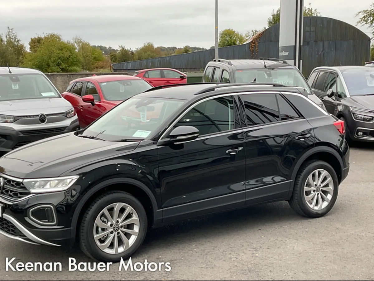 Volkswagen T-Roc ED 75 2.0 TDI MANUAL 6SPEED FWD 1 - Image 2
