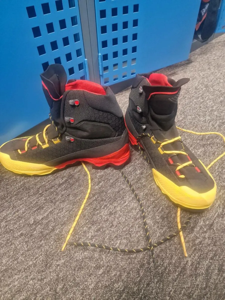 La Sportiva Gore tex mountain boots - Image 3