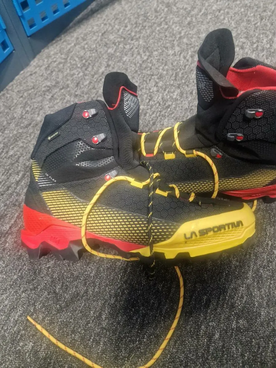 La Sportiva Gore tex mountain boots - Image 4