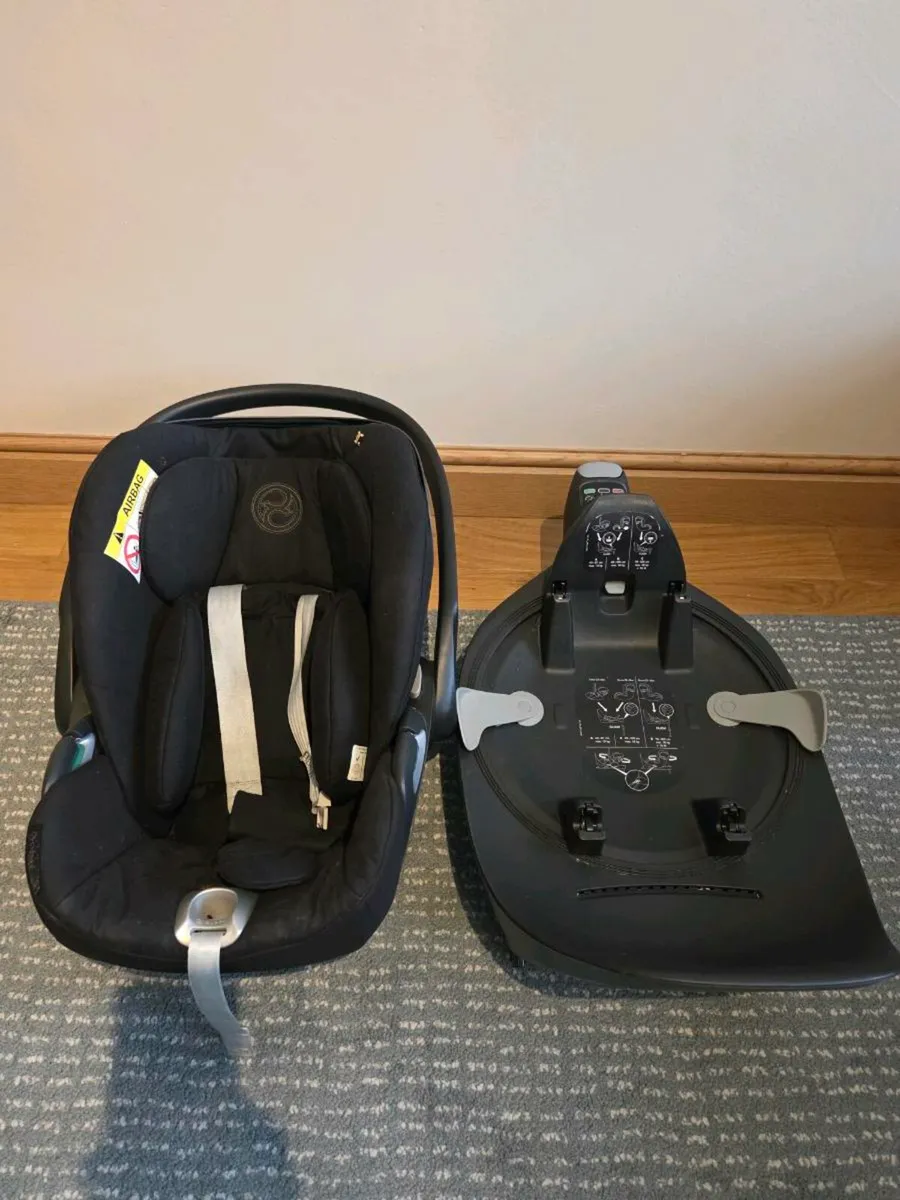 Cybex seat and base - Image 1