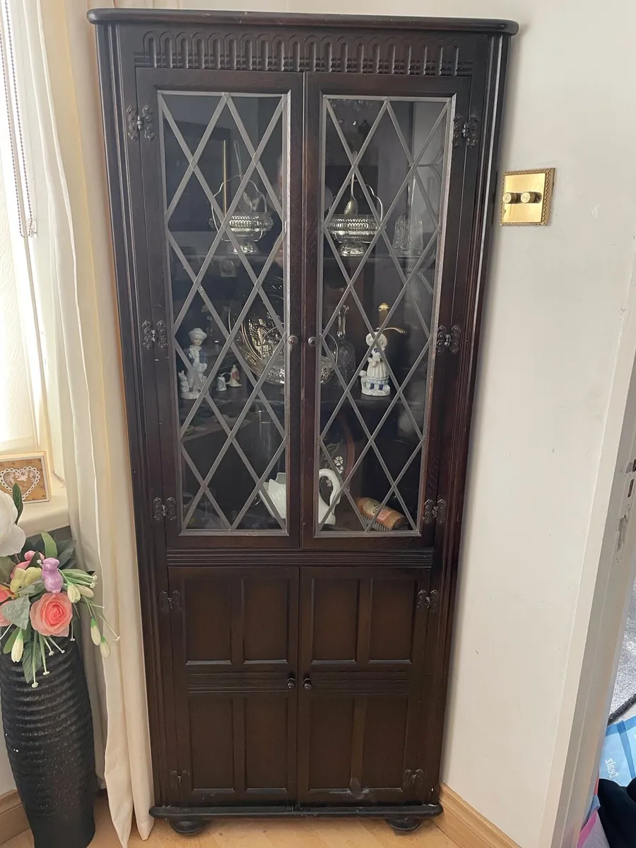 Corner cabinet - Image 1
