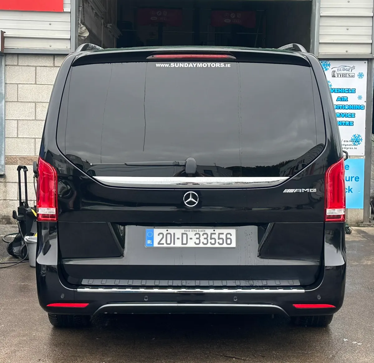 Automatic 7 seater V CLASS - Image 4
