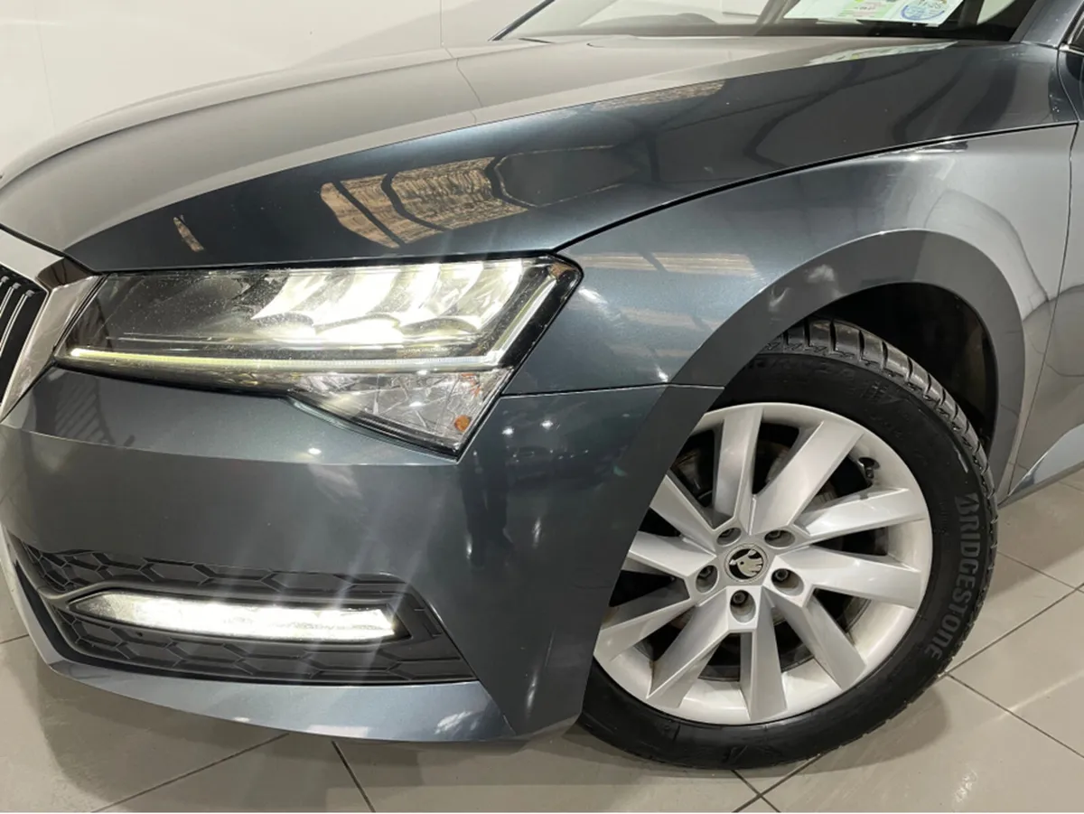 Skoda Superb C AMBITION 2.0 TDI 150HP 5DR FULL SKO - Image 4
