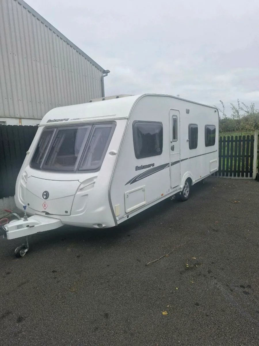 Caravan - Image 1