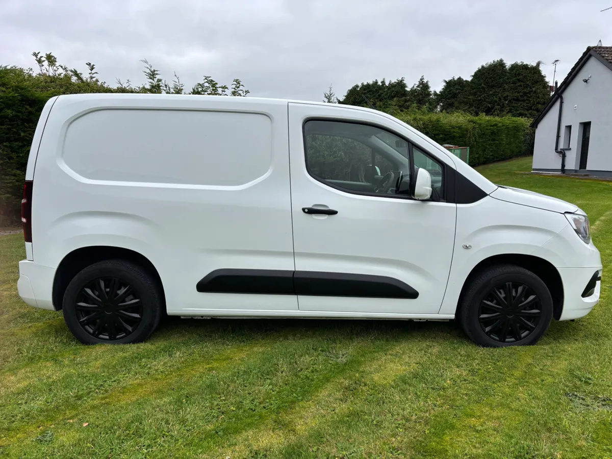 Vauxhall Combo 2021 - Image 4