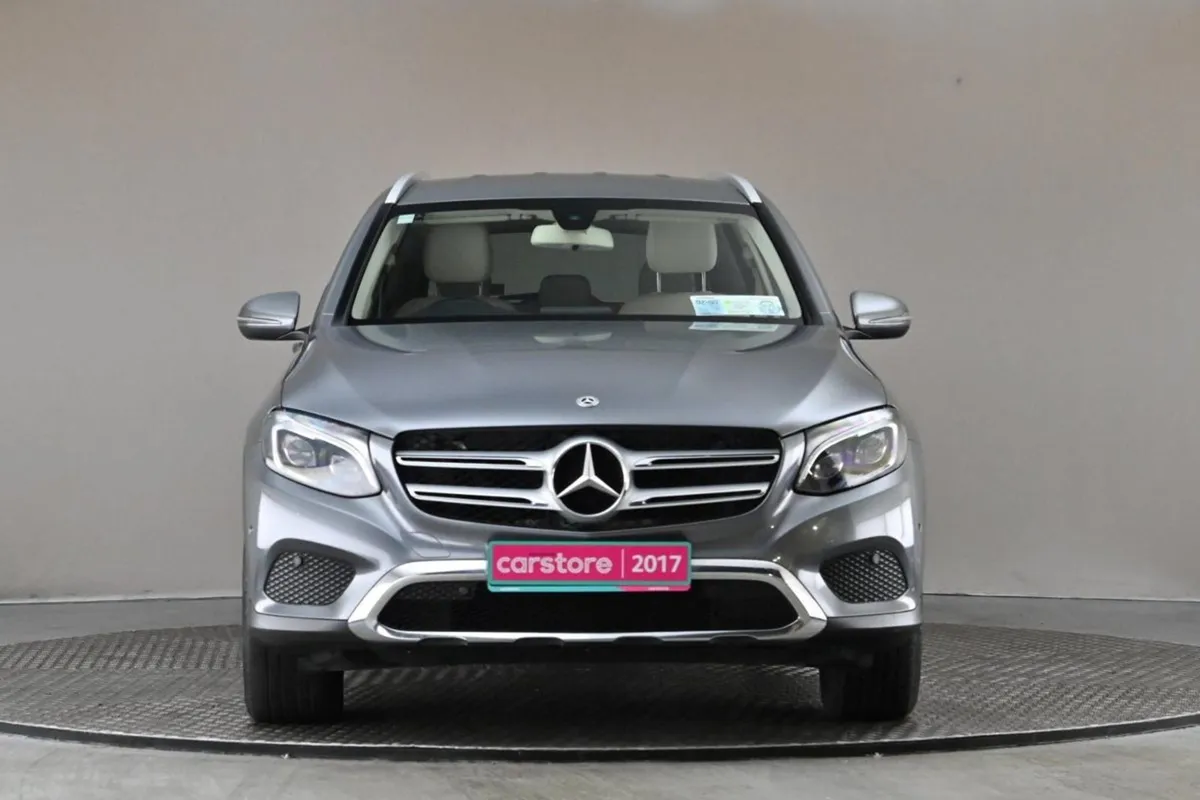Mercedes-Benz GLC 220 D 4matic  beige Leather - Image 2