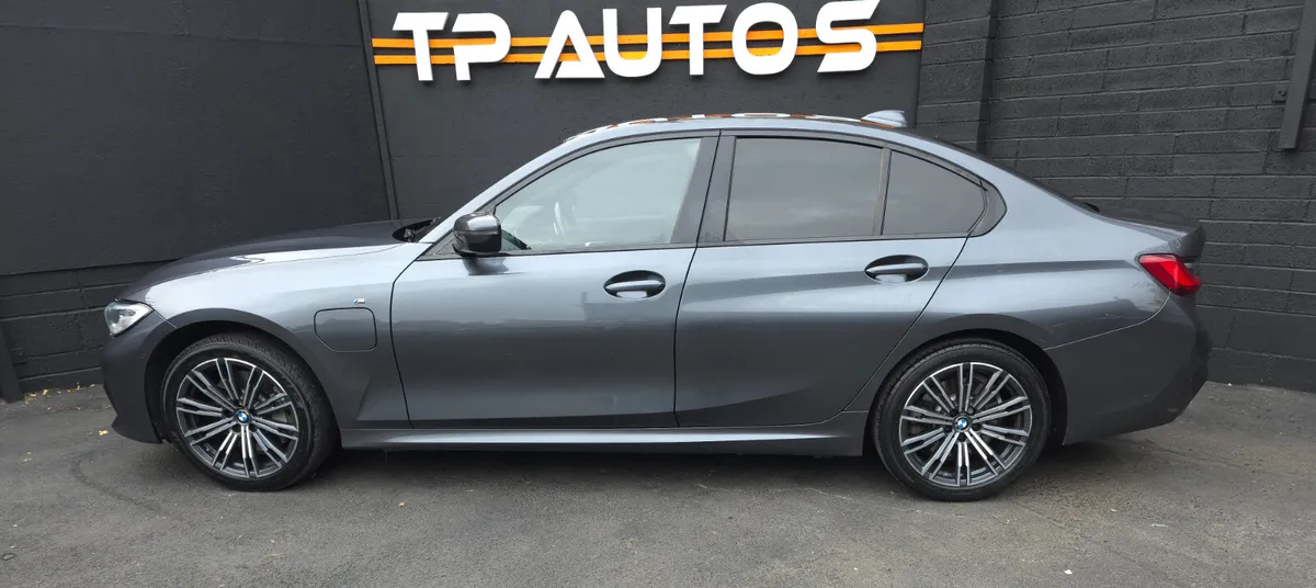 BMW 3-Series 2020 M-Sport - Image 3