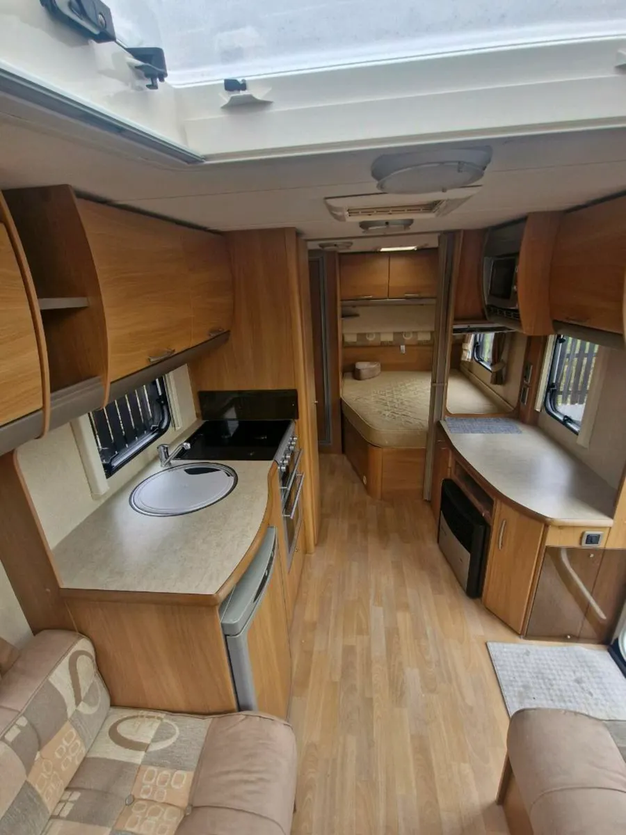 Caravan - Image 3