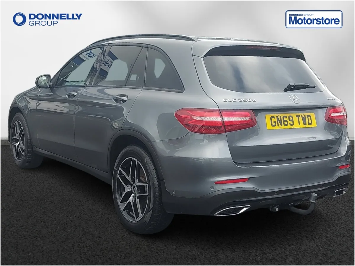 Mercedes-Benz Glc Estate Special Edition Night Edi - Image 2