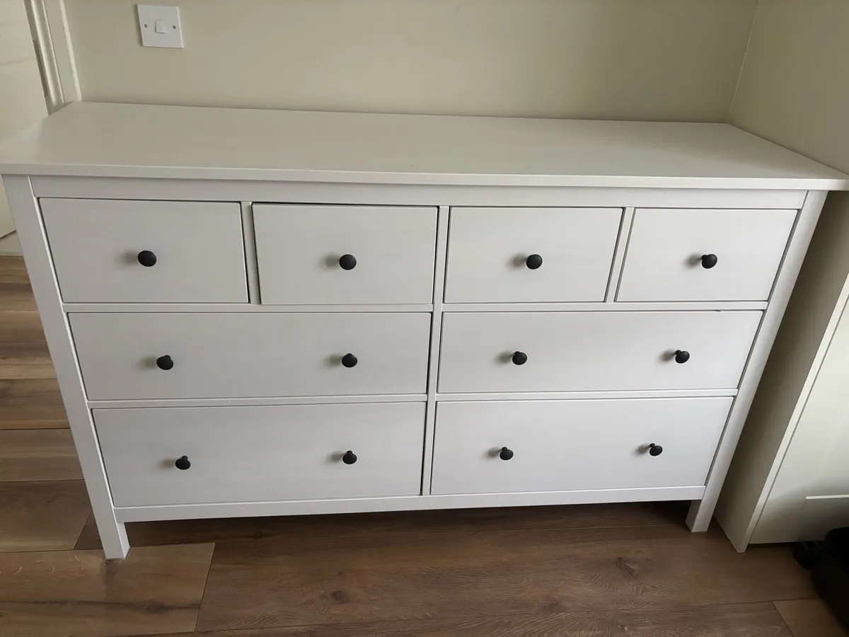 Chest of 8 drawers - Image 1