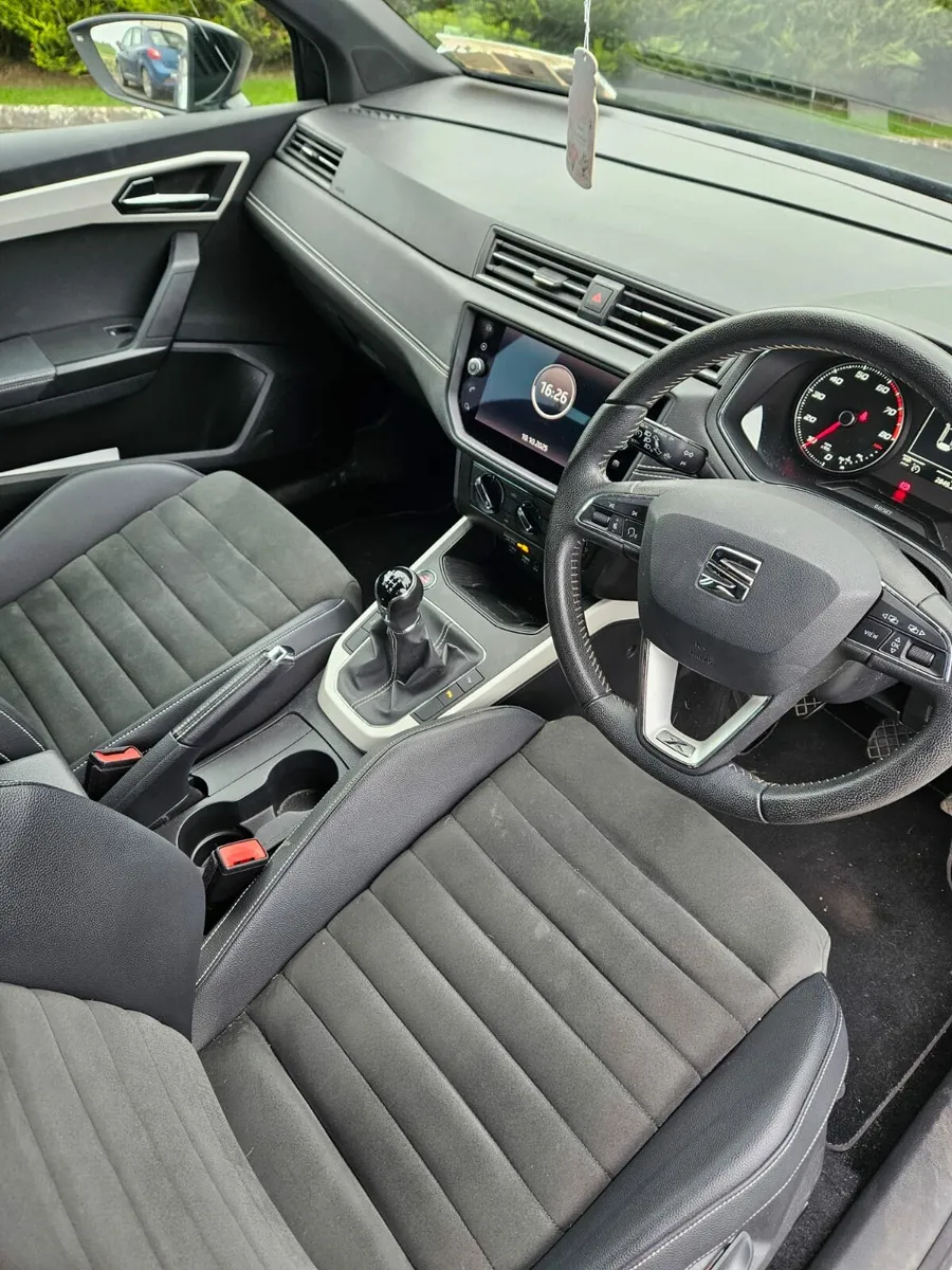 *191 Seat Arona - Low KM* - Image 3