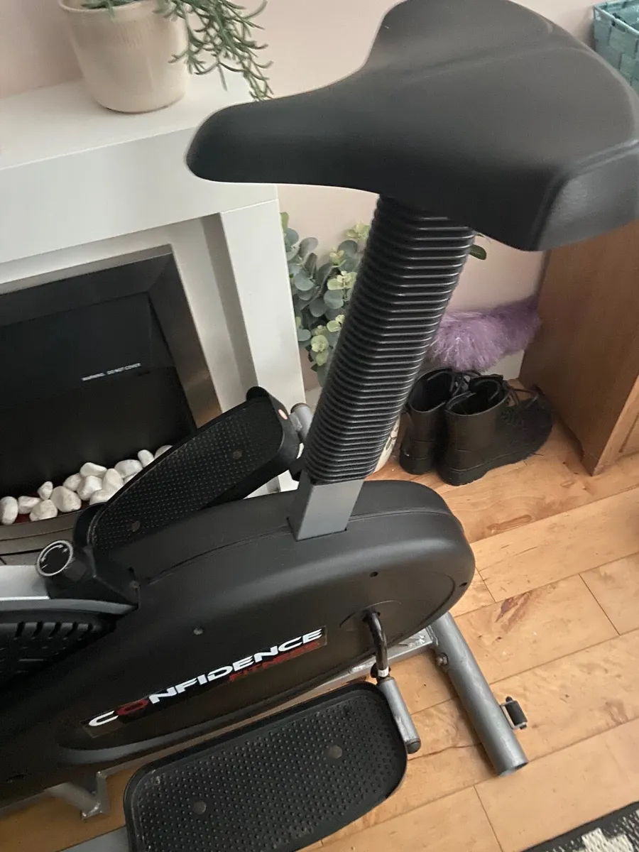 Cross trainer - Image 2