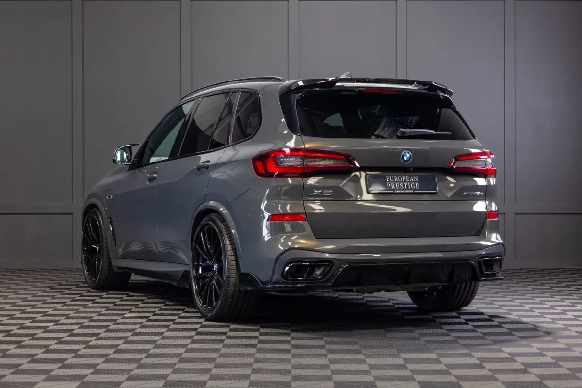 222 BMW X5 X-Drive 45e M-Sport - Image 4