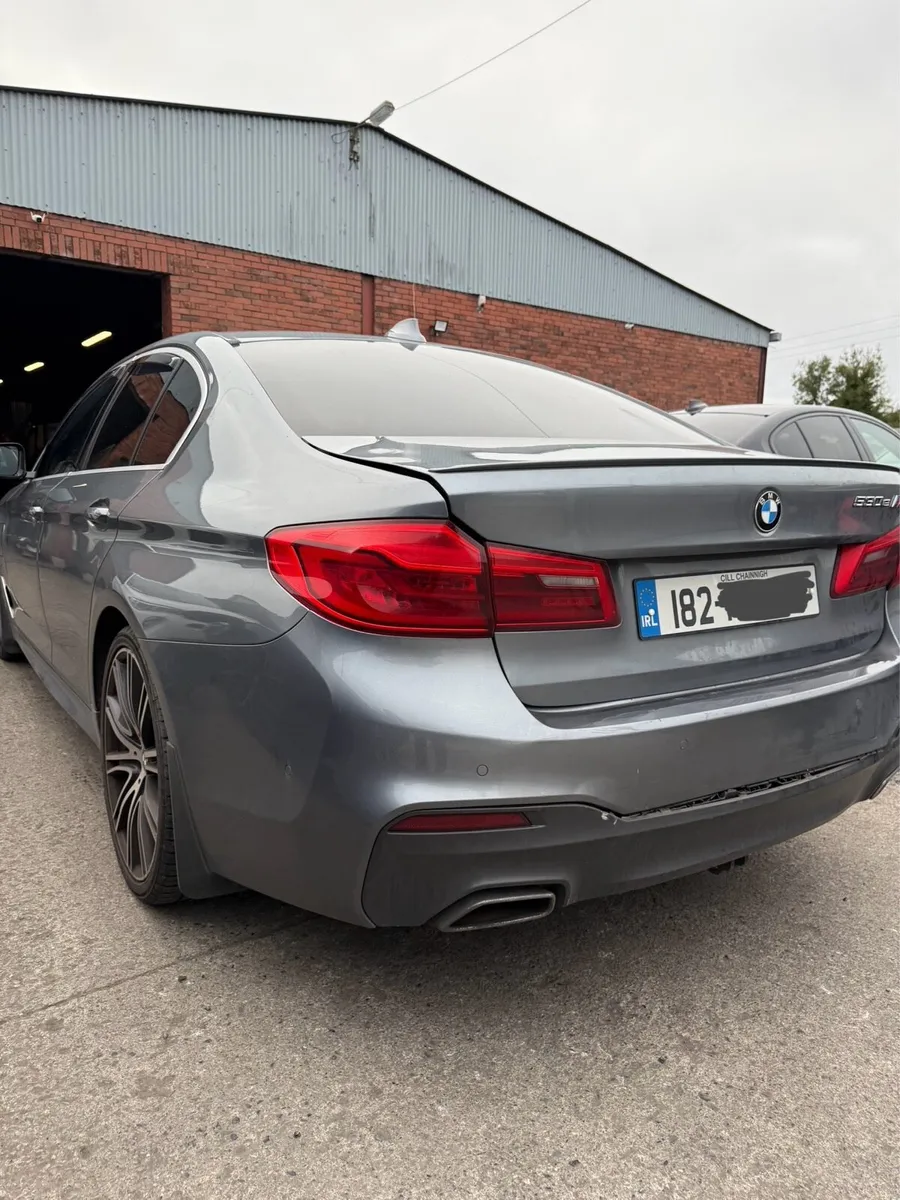 2018 BMW 530e M-Sport damaged - Image 4