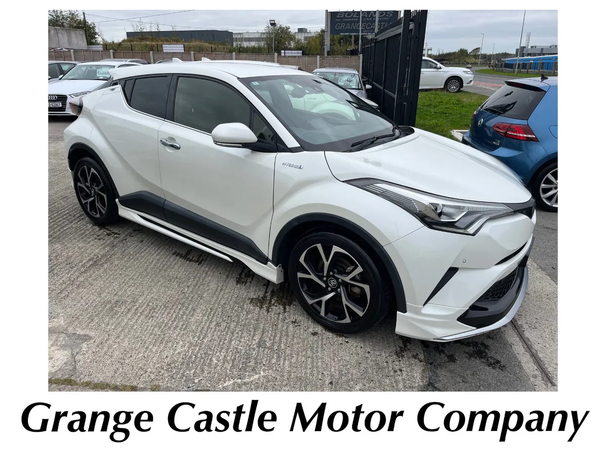 TOYOTA C-HR 2018, 1.8 HYBRID AUTO FULL SPEC - Image 1