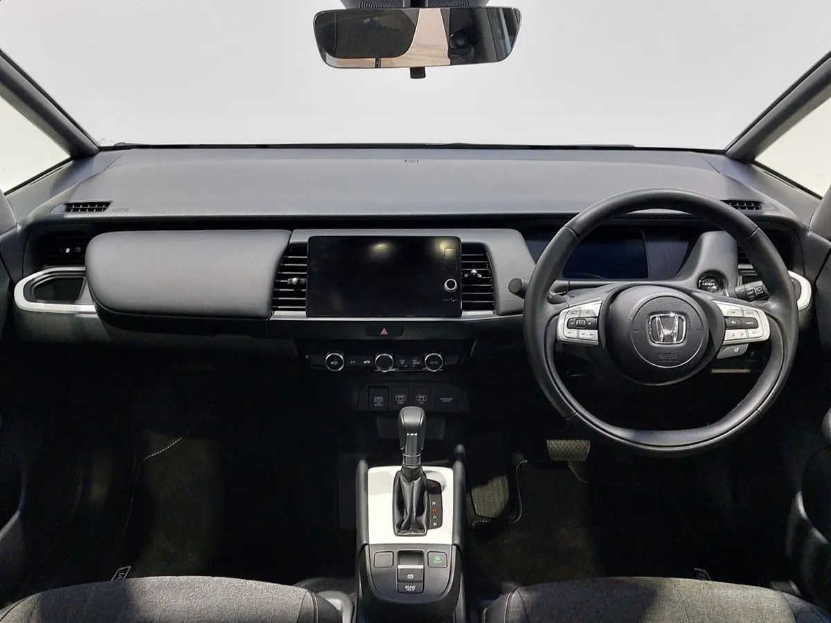 Honda Jazz Hatchback Advance - Image 4