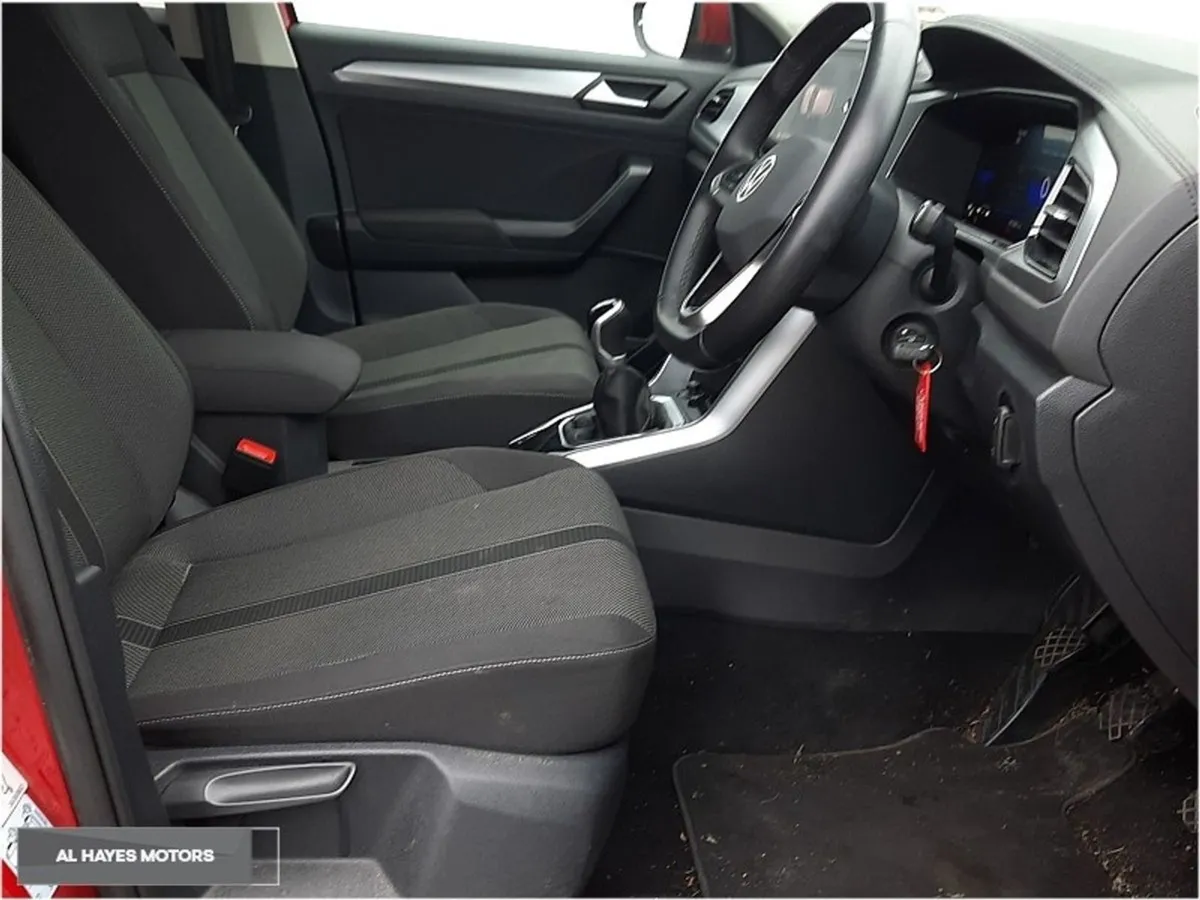Volkswagen T-Roc  reversing Camera 2.0 Tdi-116bhp - Image 4