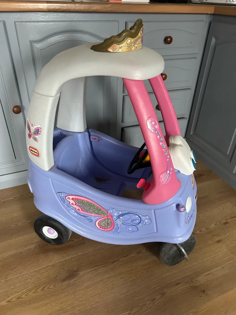 Child’s outdoor toys cars & balance bikes - Image 1