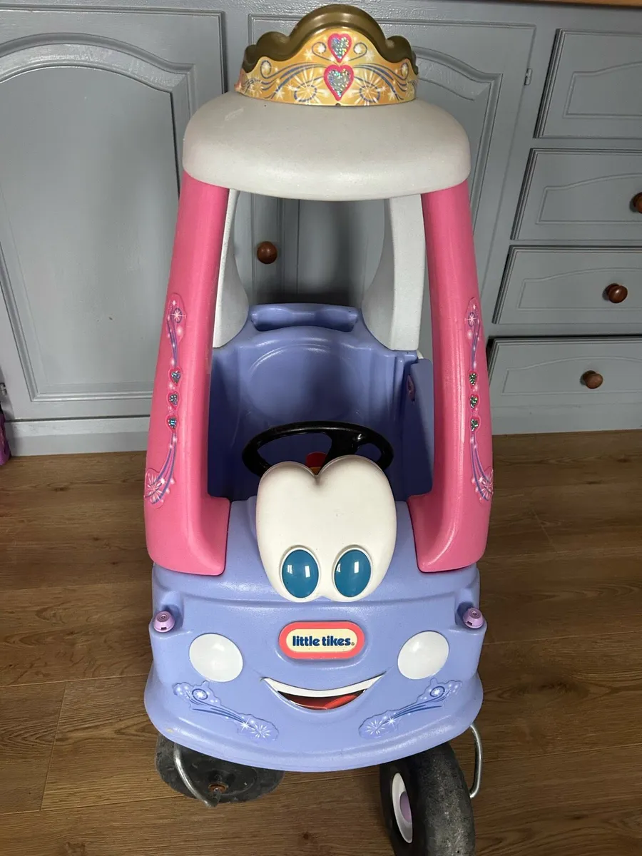 Child’s outdoor toys cars & balance bikes - Image 2