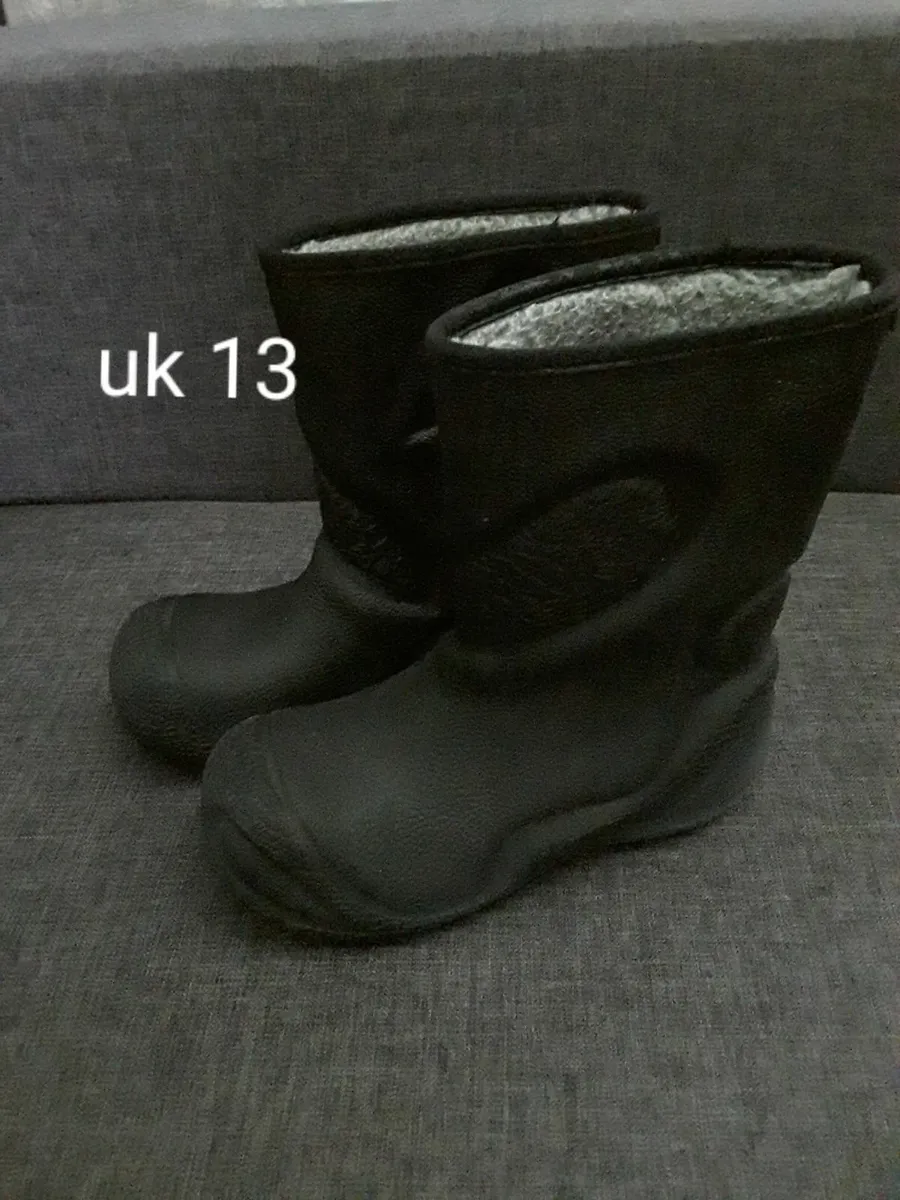 Boys shoes and boots - Image 4