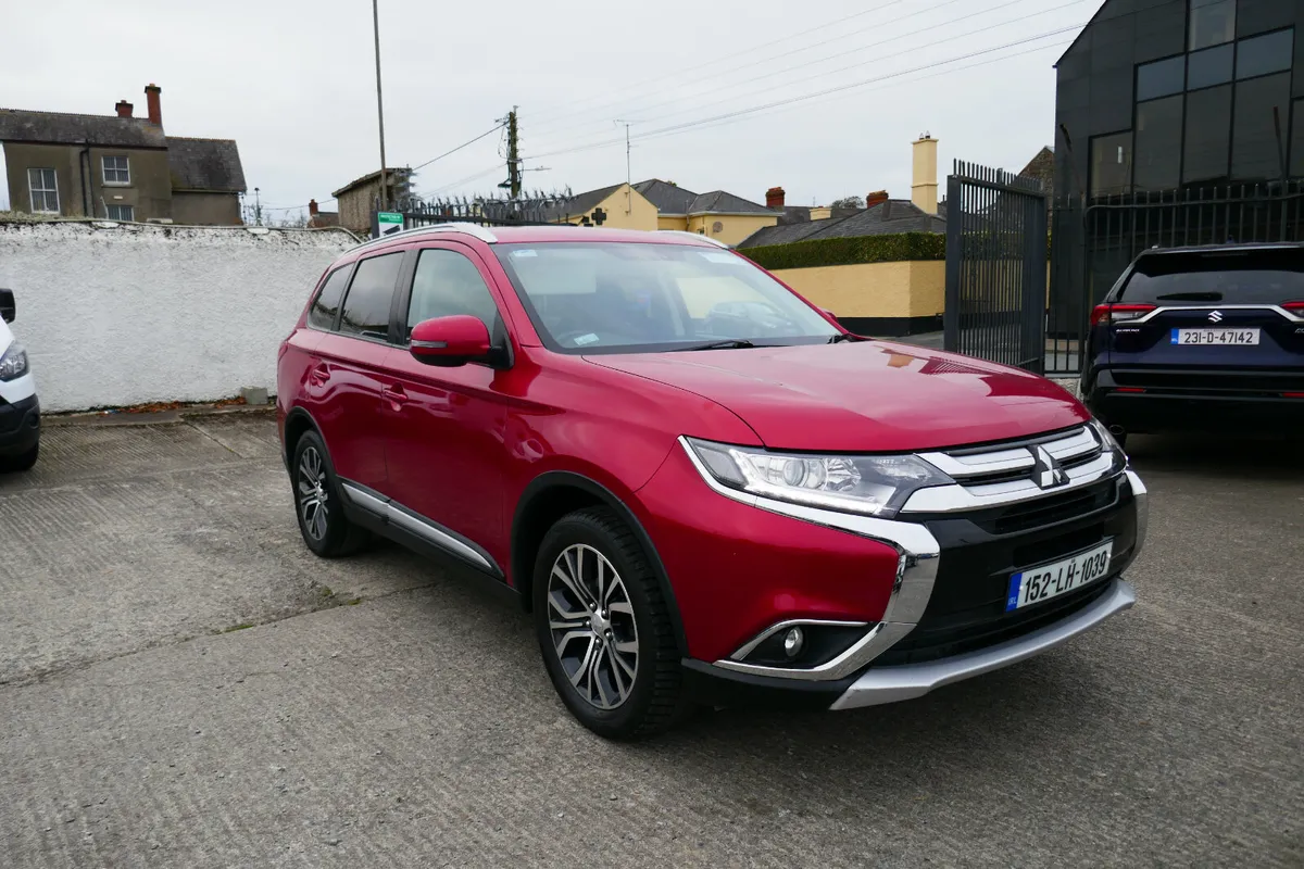 152, MITSUBISHI OUTLANDER 16MY 4WD 6 6MT 7S 4DR - Image 1
