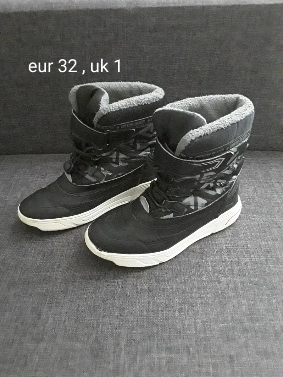 Boys shoes and boots - Image 3