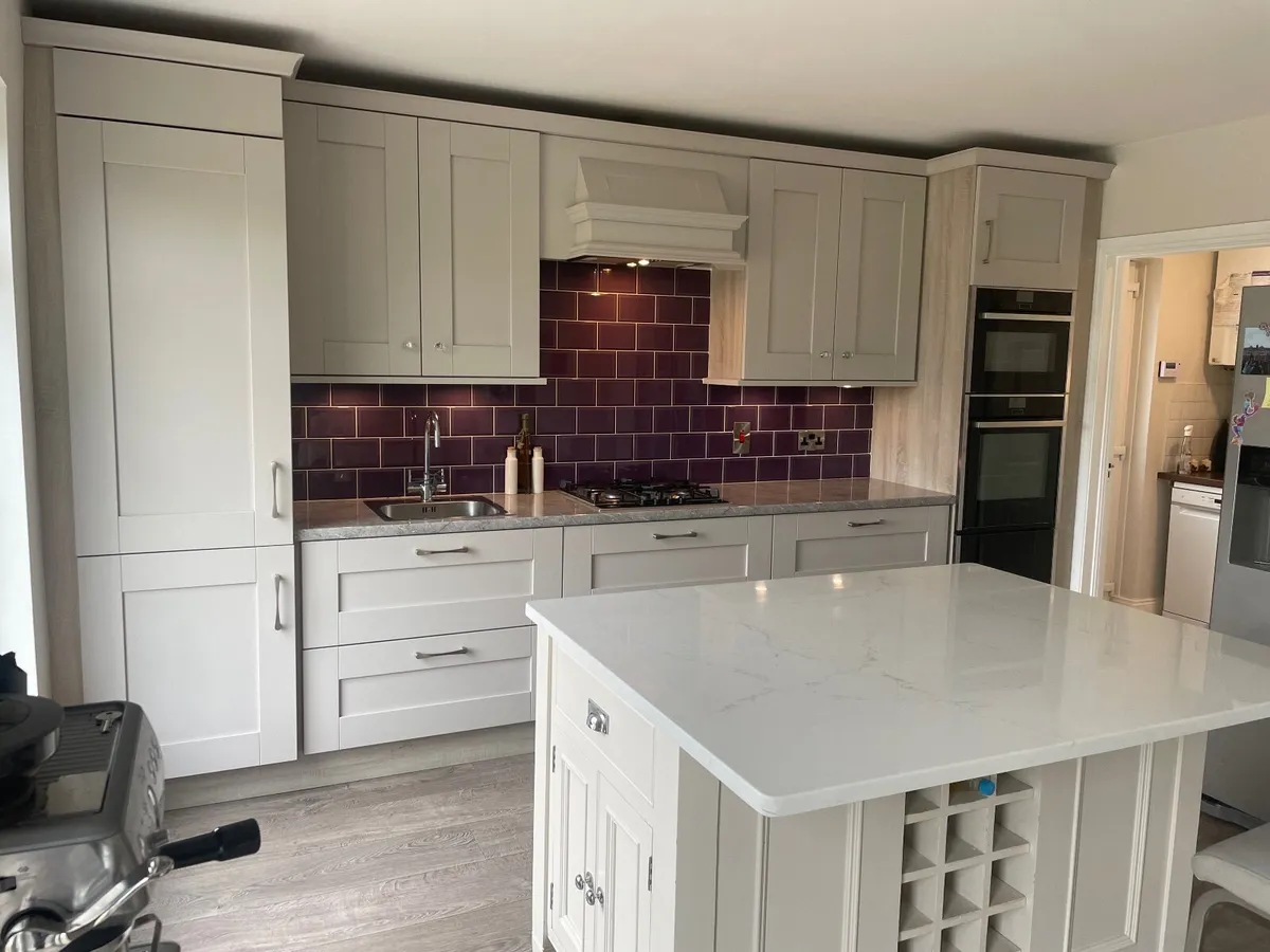 Kitchen units - Image 1