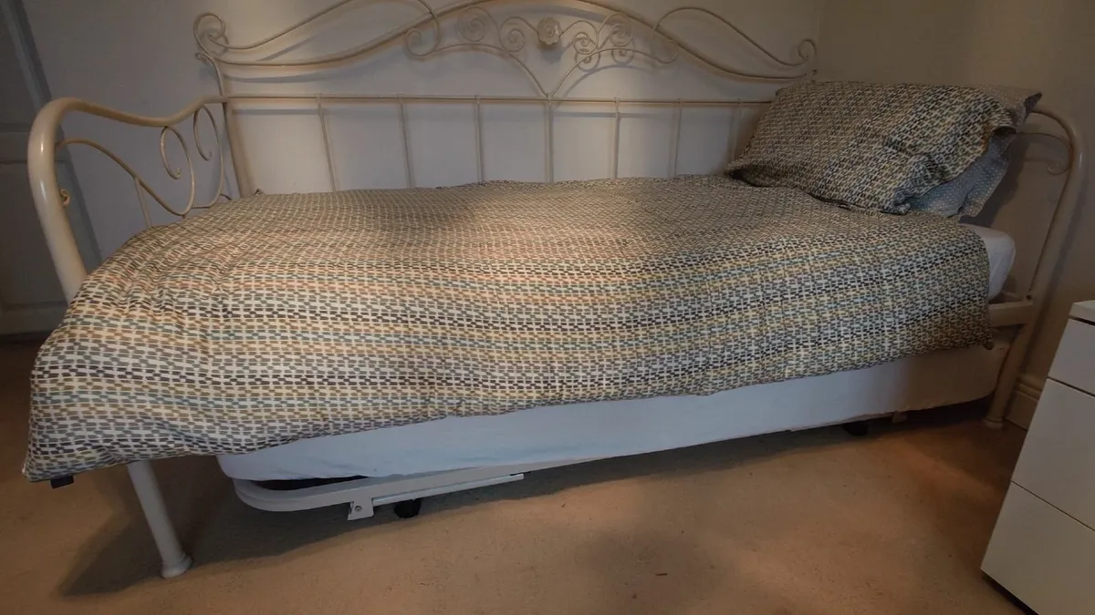 Laura Ashley Alice Day Bed (Single, Twin, Double) - Image 1
