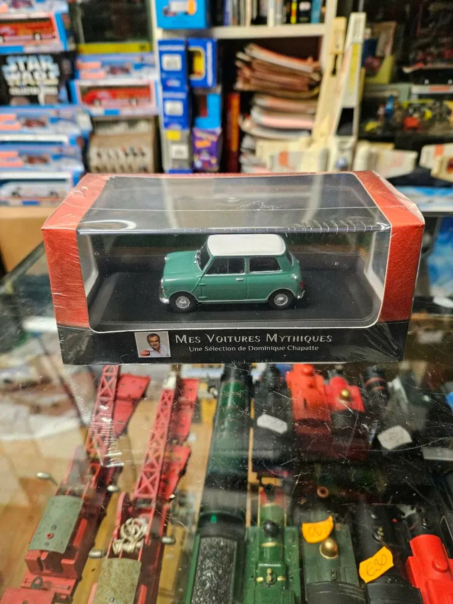 Corgi Oxford Mini - Image 1